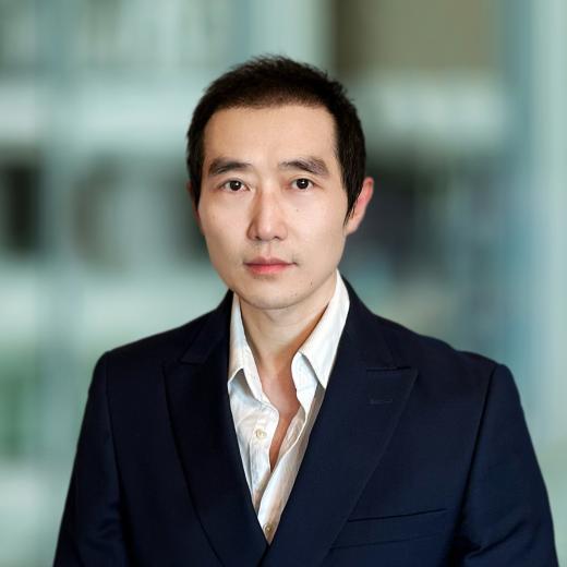 Headshot of Ziqi Zheng