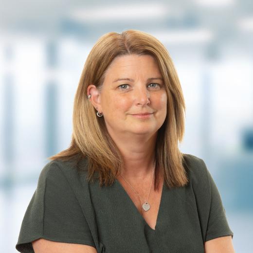 Helen Cooper headshot